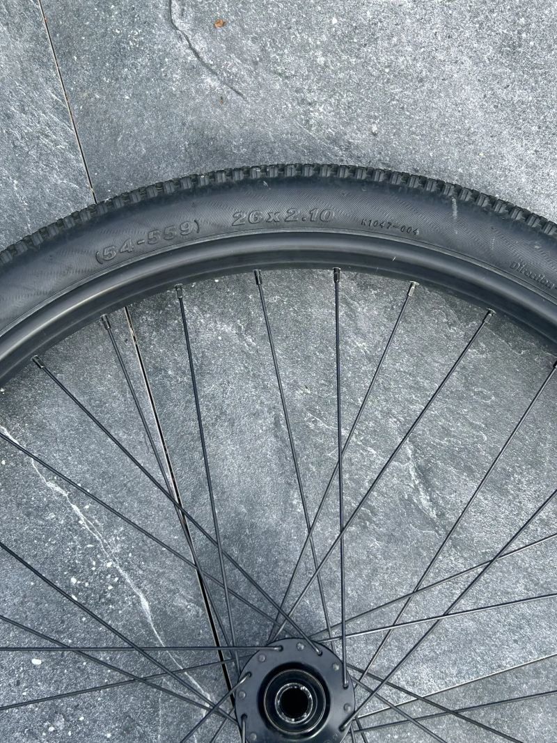 Zapletená kola 26”