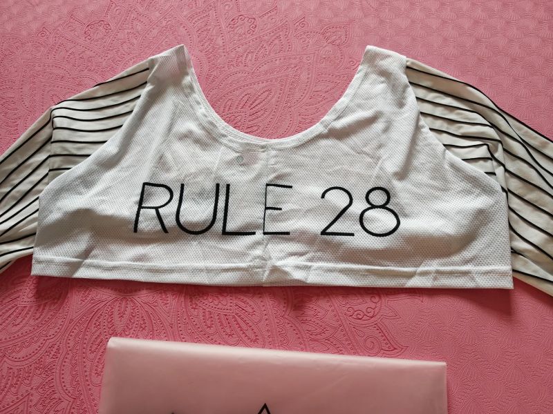 Rule 28 kombinéza + ponožky+ bolerko