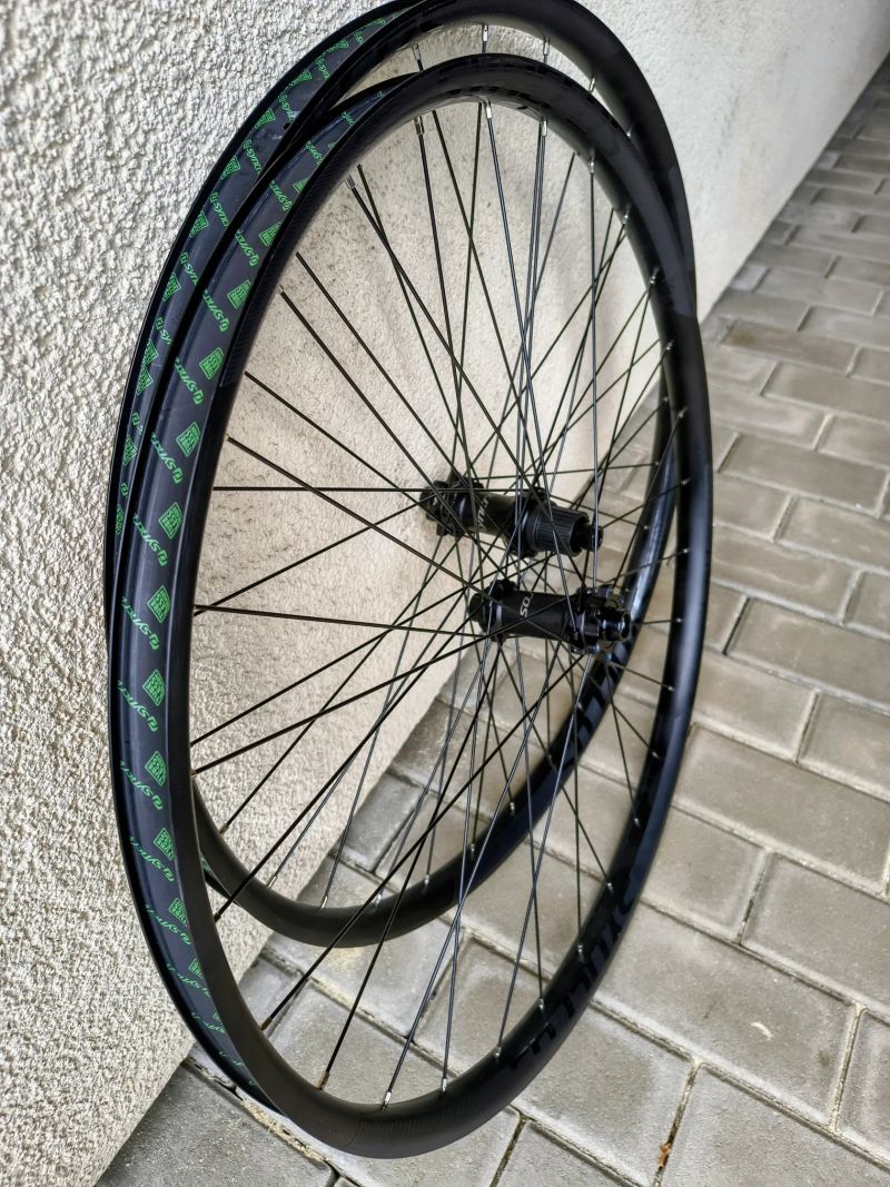 Zapletená kola Syncros 