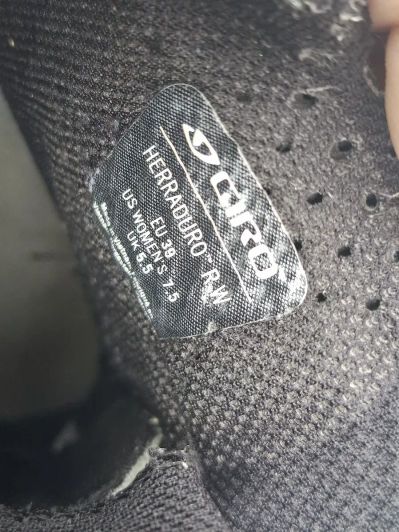 Dětské tretry Giro, vel.39 / 5.5 / 24cm