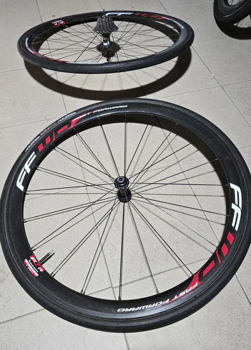 Karbonová kola ffwd f4r