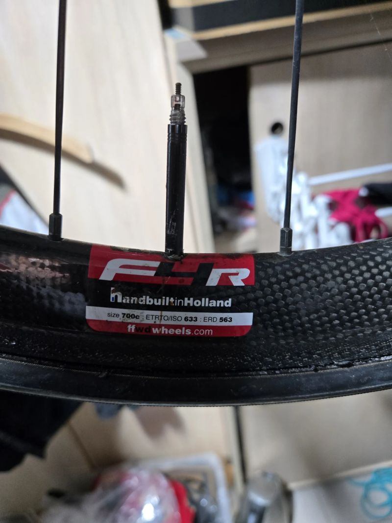 Karbonová kola ffwd f4r