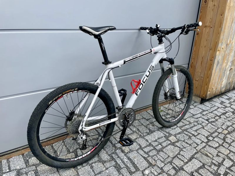 Focus Focus Killer Bee Sport Series - Top stav