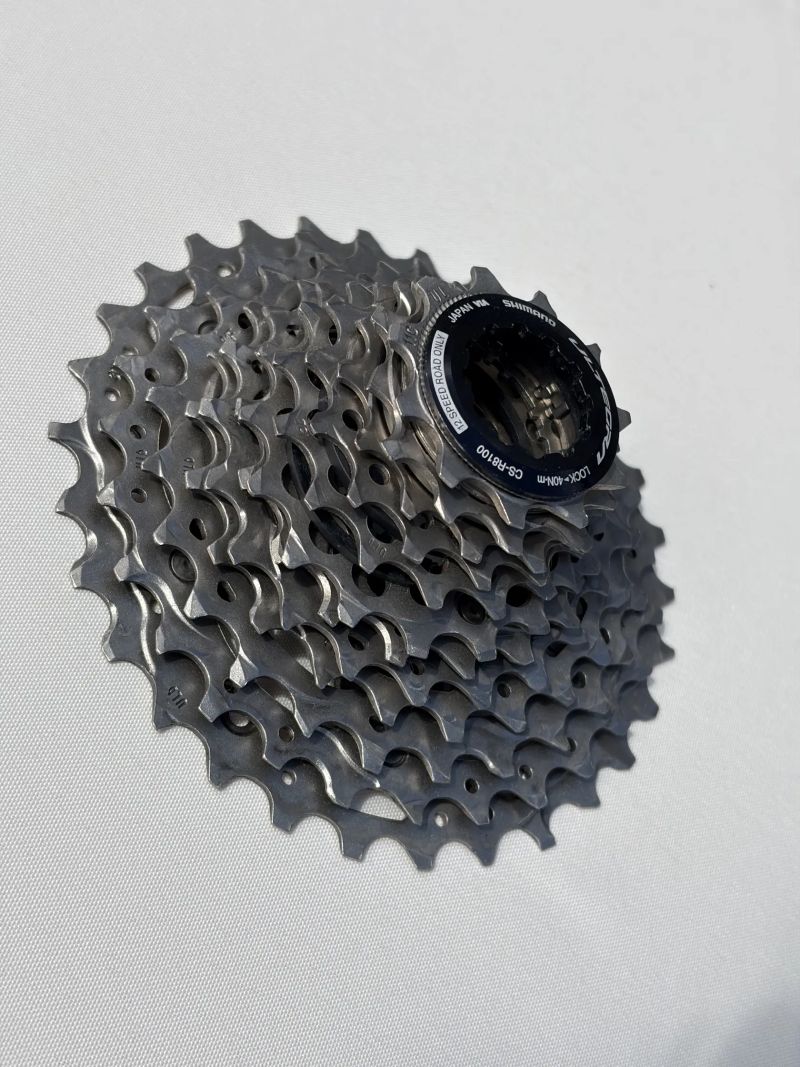 Shimano Ultegra CS-R8100, 12 rychlostí, rozsah 11-30T.