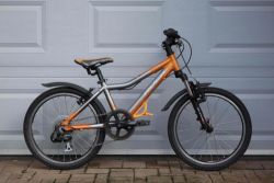 Rock Machine XC Fun 20” – dětské kolo, odpružená vidlice, 6 rychlostí