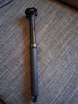Nová sedlovka Kind Shock LEV SI 30,9mm, 120 mm zdvih