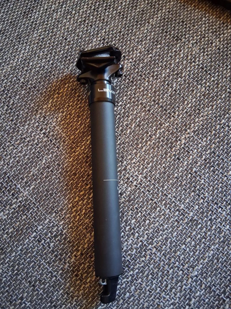Nová sedlovka Kind Shock LEV SI 30,9mm, 120 mm zdvih