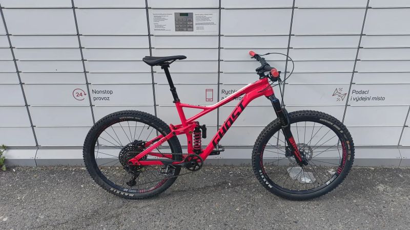 Ghost Slamr 6.7 | Celoodpružený trailbike, Super Deluxe Coil👀