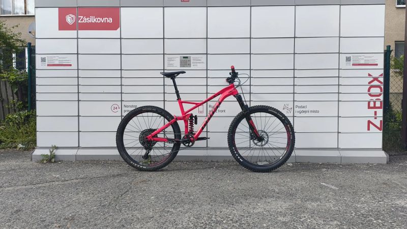 Ghost Slamr 6.7 | Celoodpružený trailbike, Super Deluxe Coil👀