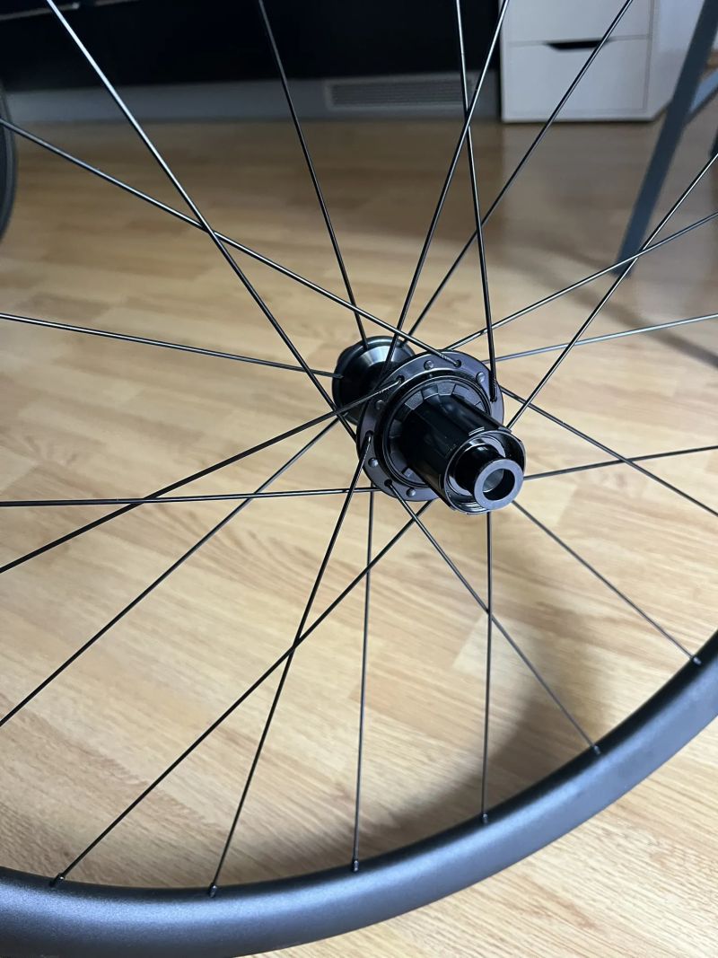 Nové - Newmen Evolution SL R.35, 21/21 Spokes, 12x100mm/12x142mm, Tubeless Ready