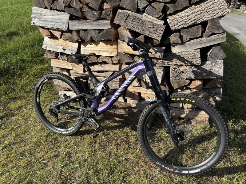 Canyon sender