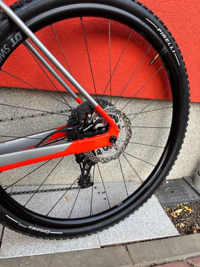 Marin Gestalt 10 - 56cm - Apex, DTSwiss, bezduše