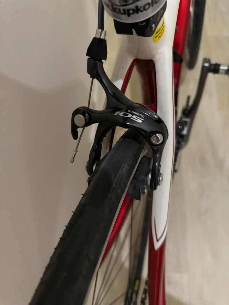 Prodám karbonové silniční kolo Specialized Amira
