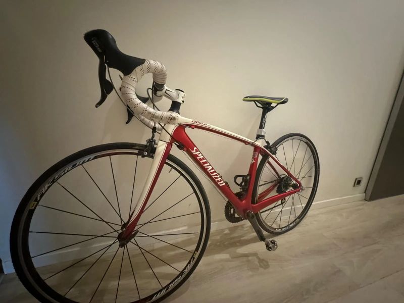 Prodám karbonové silniční kolo Specialized Amira