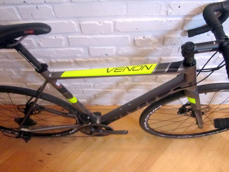 VITUS VENON na Shimano ULTEGRA, 56 cm. 1ROK ZÁRUKA