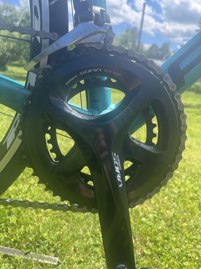 Focus Izalco Race