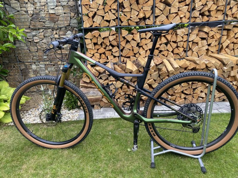 Orbea OIZ M10 Chameleon Goblin Green