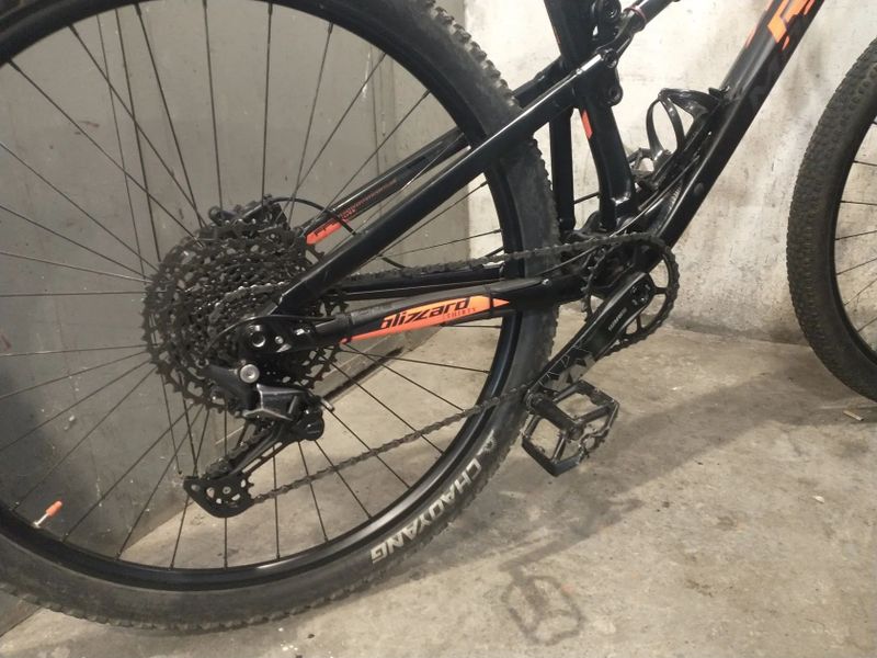 Rock Machine Blizzard XCM 30-29