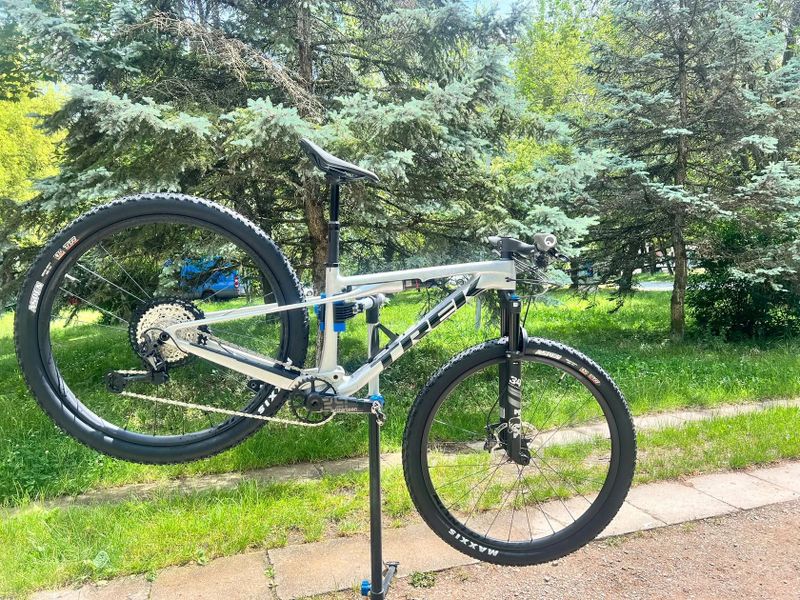 Trek Supercaliber SLR 9.8 XT Gen 2 (2025) vel. S nové