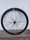 Prodám zapletená kola DT Swiss P1800 Spline 23