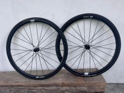 Prodám zapletená kola DT Swiss P1800 Spline 23