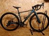 Gravel kolo NUROAD RACE 2026 royalgreen´n´black, velikost rámu XS 