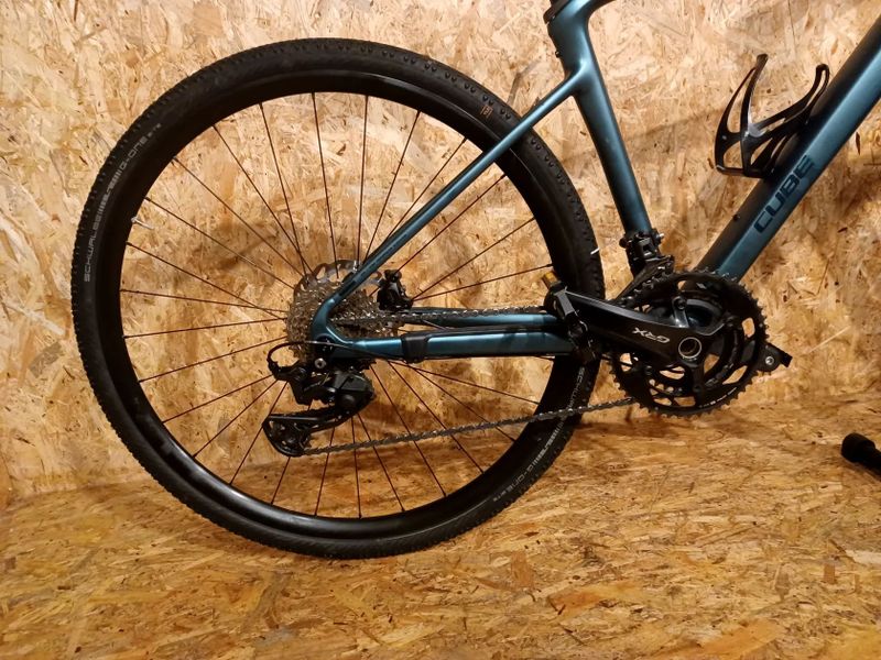 Gravel kolo NUROAD RACE 2026 royalgreen´n´black, velikost rámu XS 