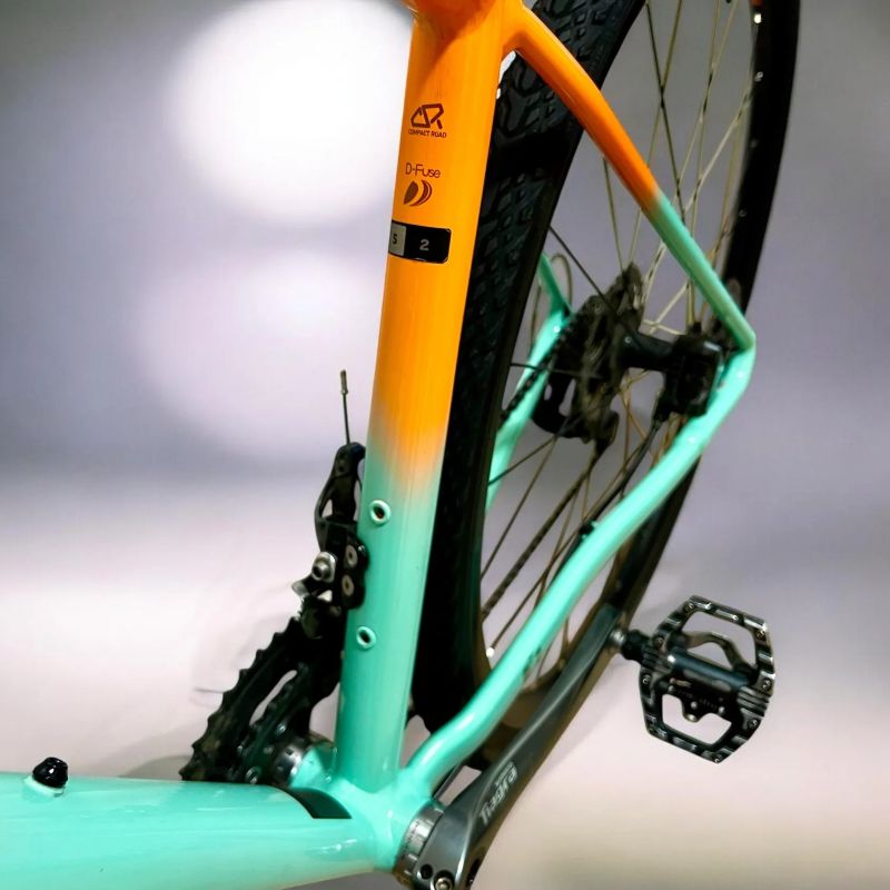 GRAVEL/Giant Liv avail AR2 2025 ( vel S )