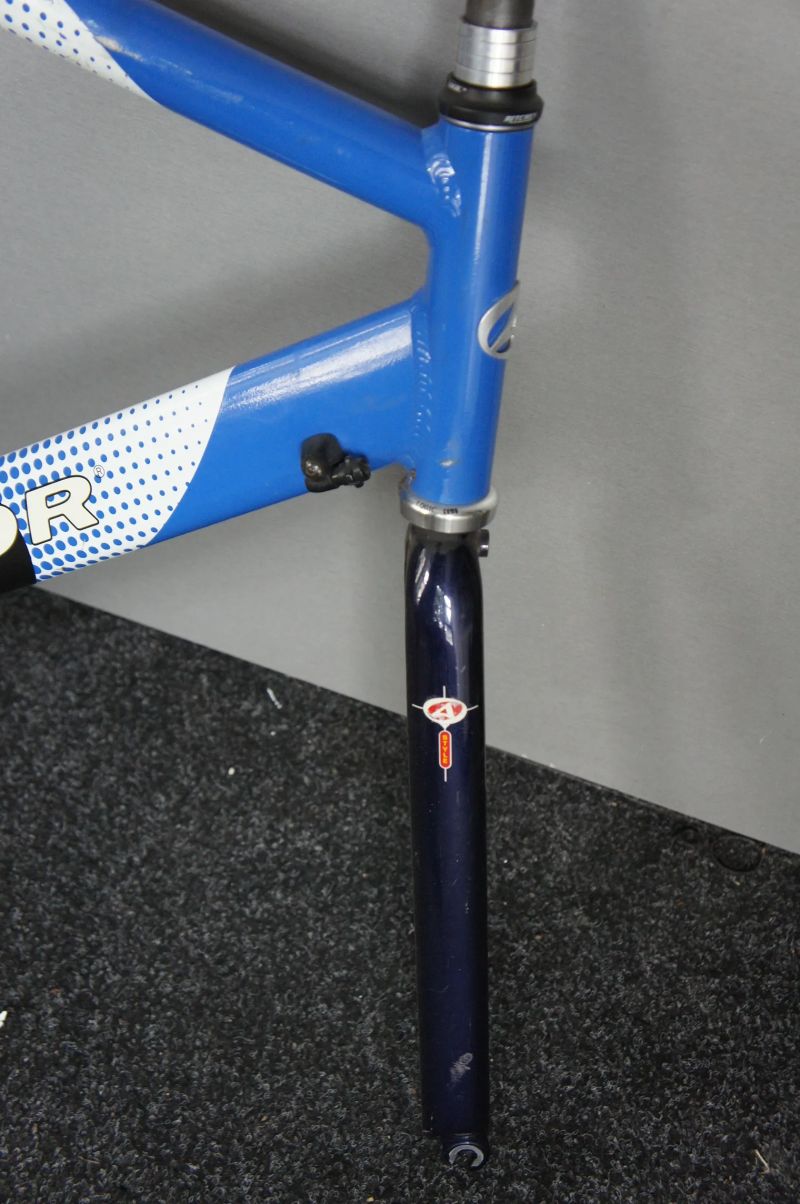 Author a3301 vel 60cm