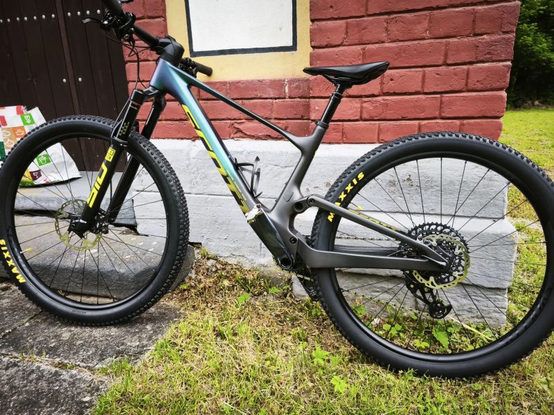 Spark RC Team Issue AXS 