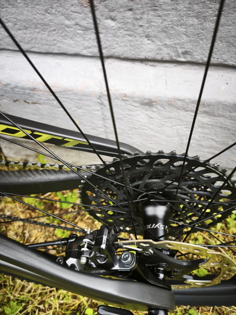 Spark RC Team Issue AXS 