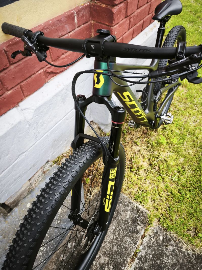 Spark RC Team Issue AXS 