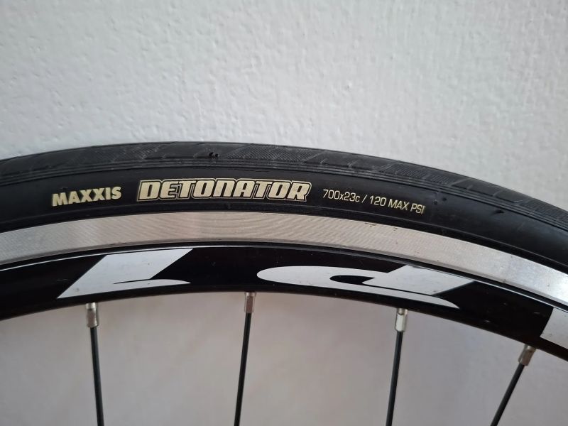 Zapletená kola Shimano 105+Remerx Rapid+Maxxis