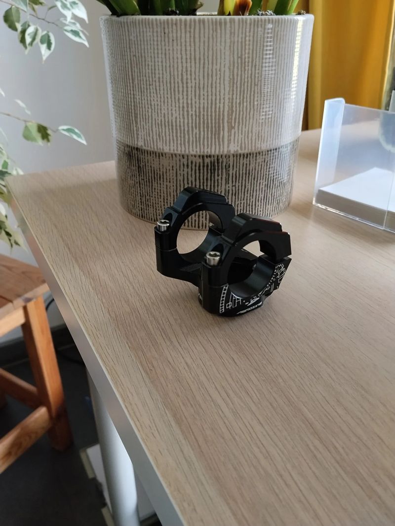 Novy Aerozine XNC 10mm / 31,8mm + packeta Zdarma