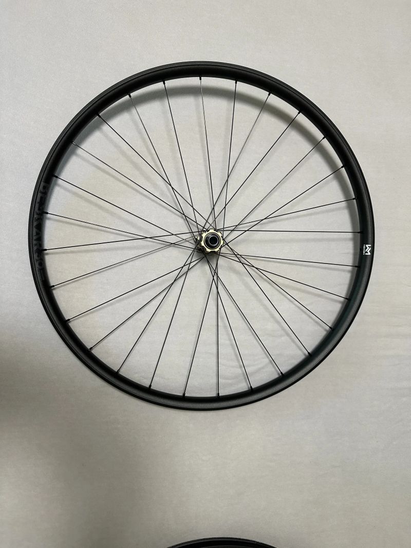 sada kol 29" Newmen Beskar 30 Base/Strong, Sram XD, 6 děr, TR, E-MTB