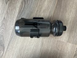 Lahev s držákem YT Thirstmaster 6000 bottle set