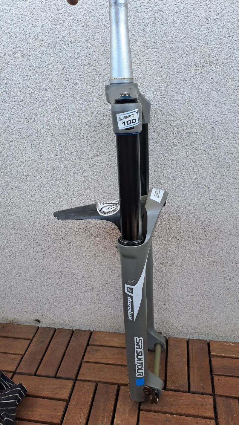 SR Suntour durolux 36