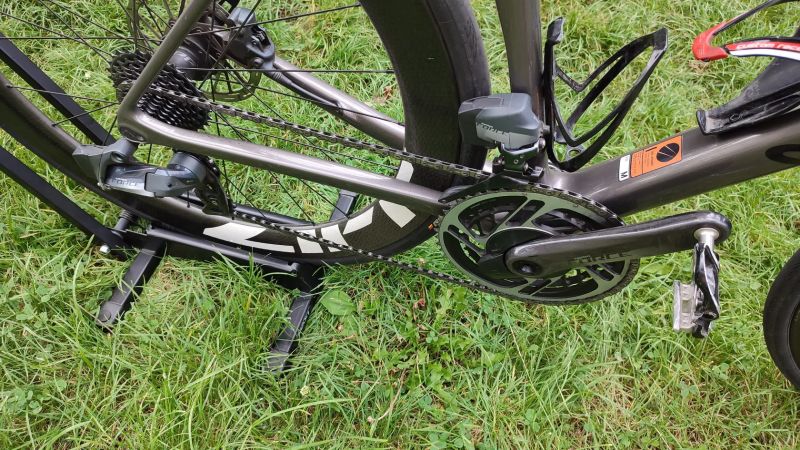Canyon Ultimate CF SL 8 Etap Sram Force. 
