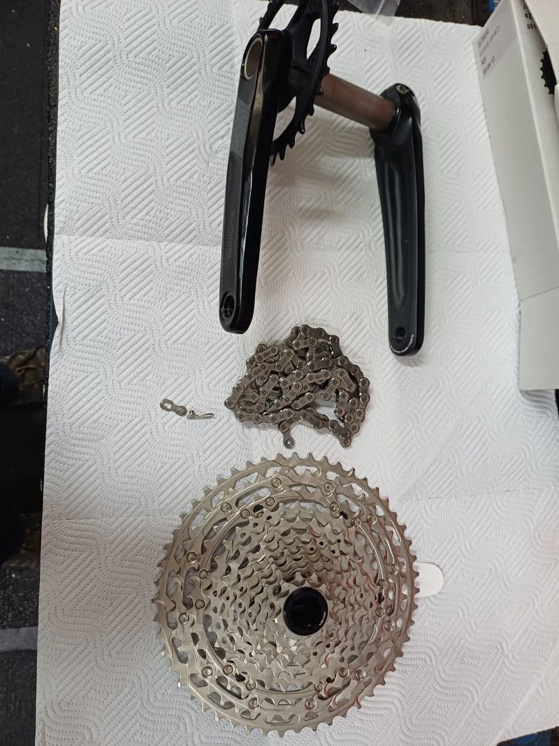 Kliky Shimano Deore 12s 175mm 32z