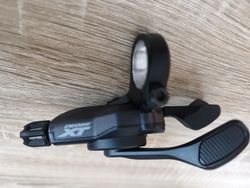 Pravé řazení Shimano XT SL-M8100 12s na objímku