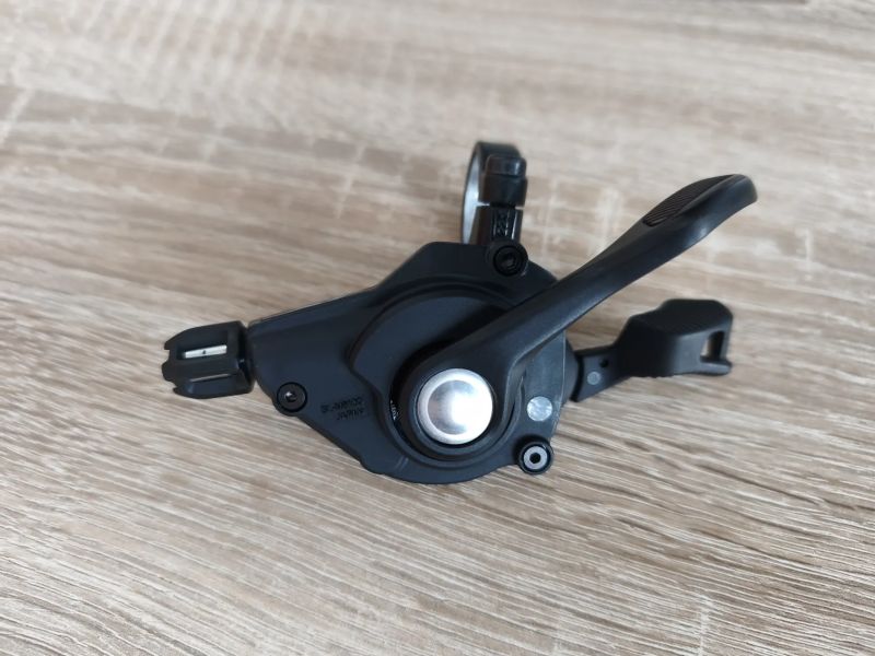 Pravé řazení Shimano XT SL-M8100 12s na objímku