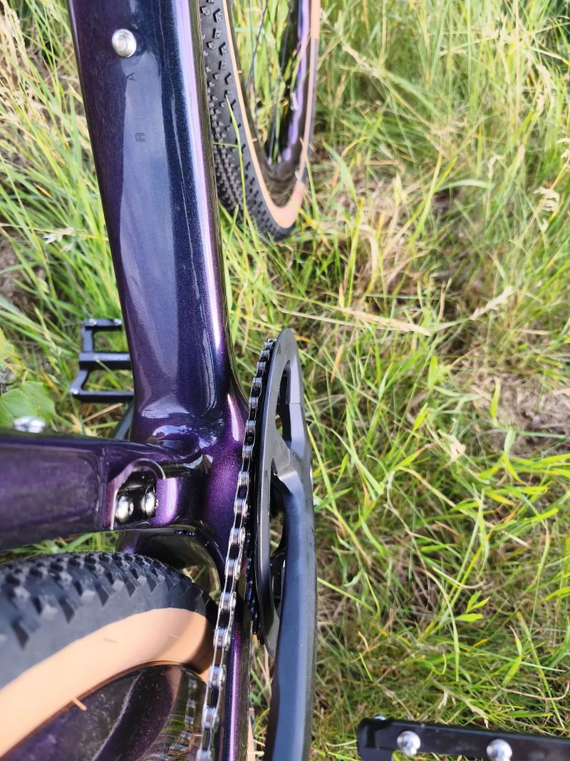 Karbon gravel 9,5 kg bezdrát 1×13 karbon kola TOP stav