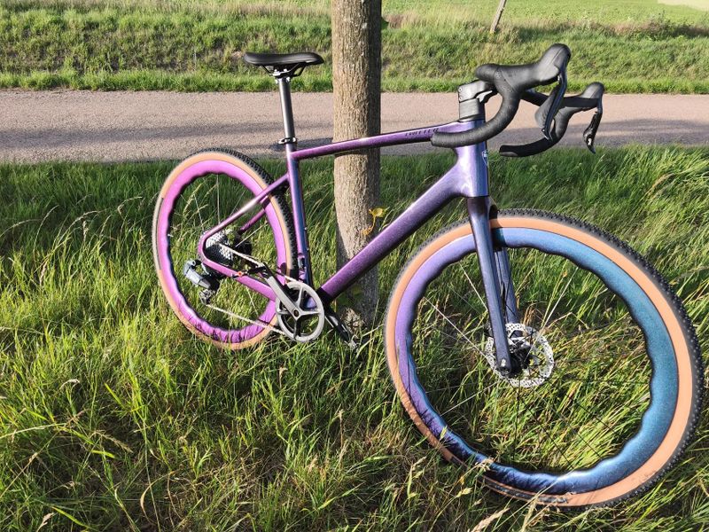 Karbon gravel 9,5 kg bezdrát 1×13 karbon kola TOP stav