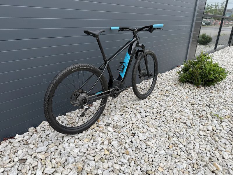 Specialized Levo HT Comp, vel M; 2 baterie