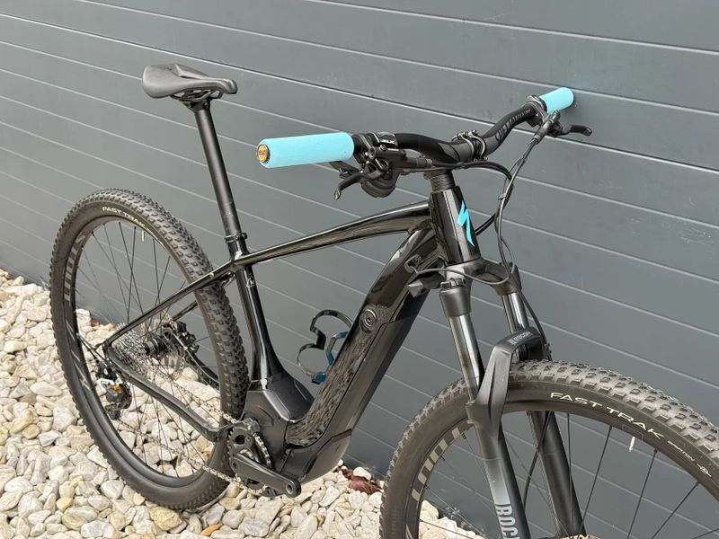 Specialized Levo HT Comp, vel M; 2 baterie