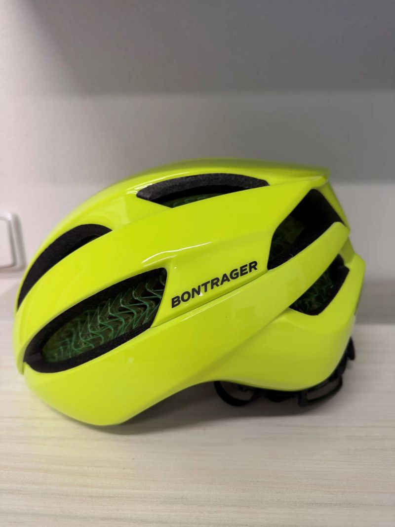 Bontrager Specter WaweCel vel. M (54-60cm)