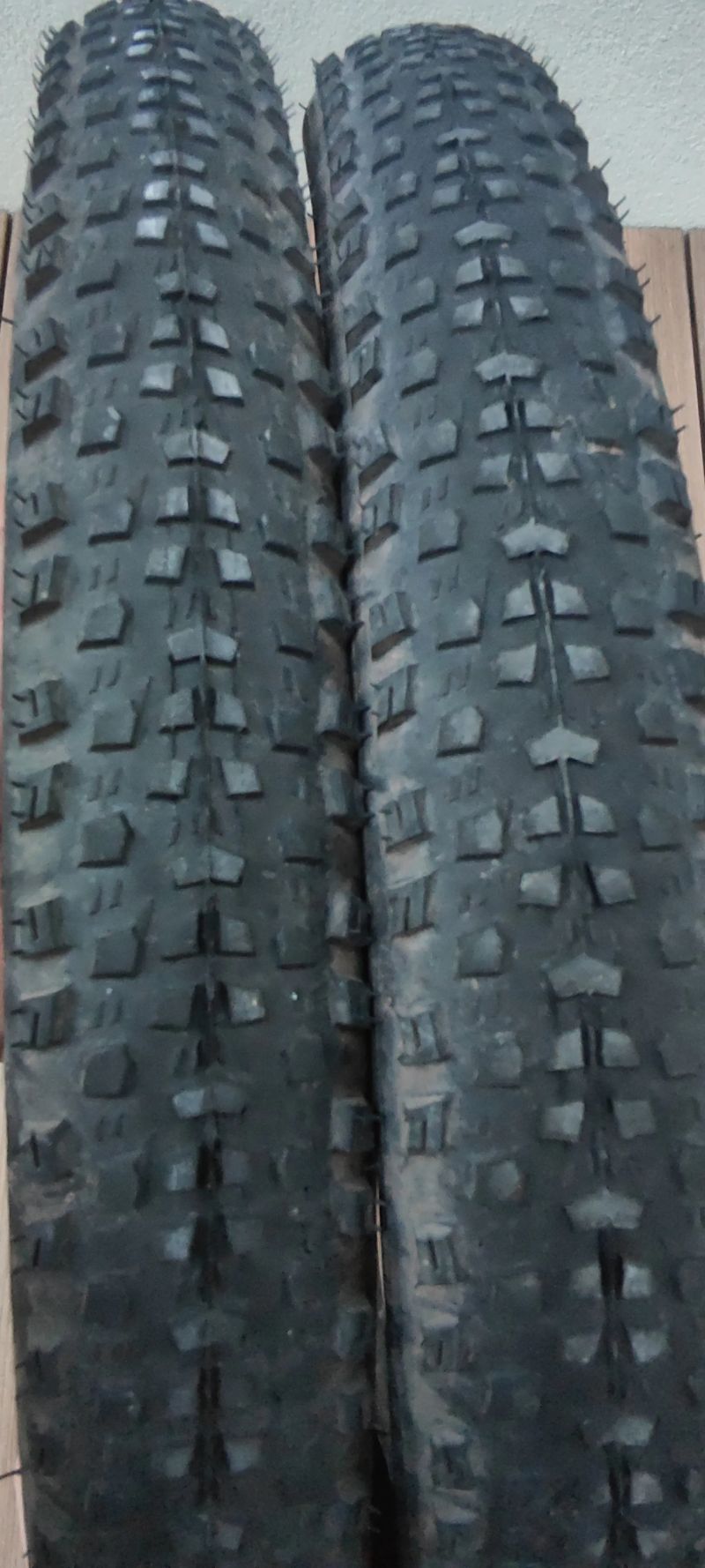 Bezdušové pláště Mitas / Rubena 57-622 ; 29 x 2.25