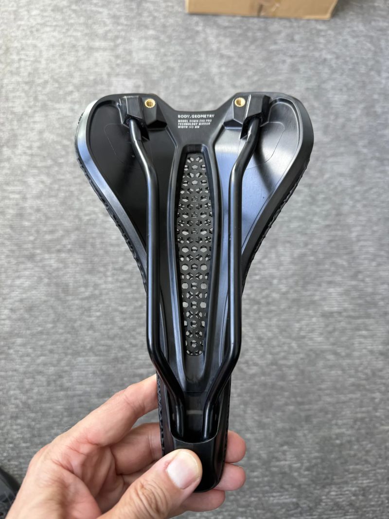 SPECIALIZED Romin Evo Pro Mirror 143 mm