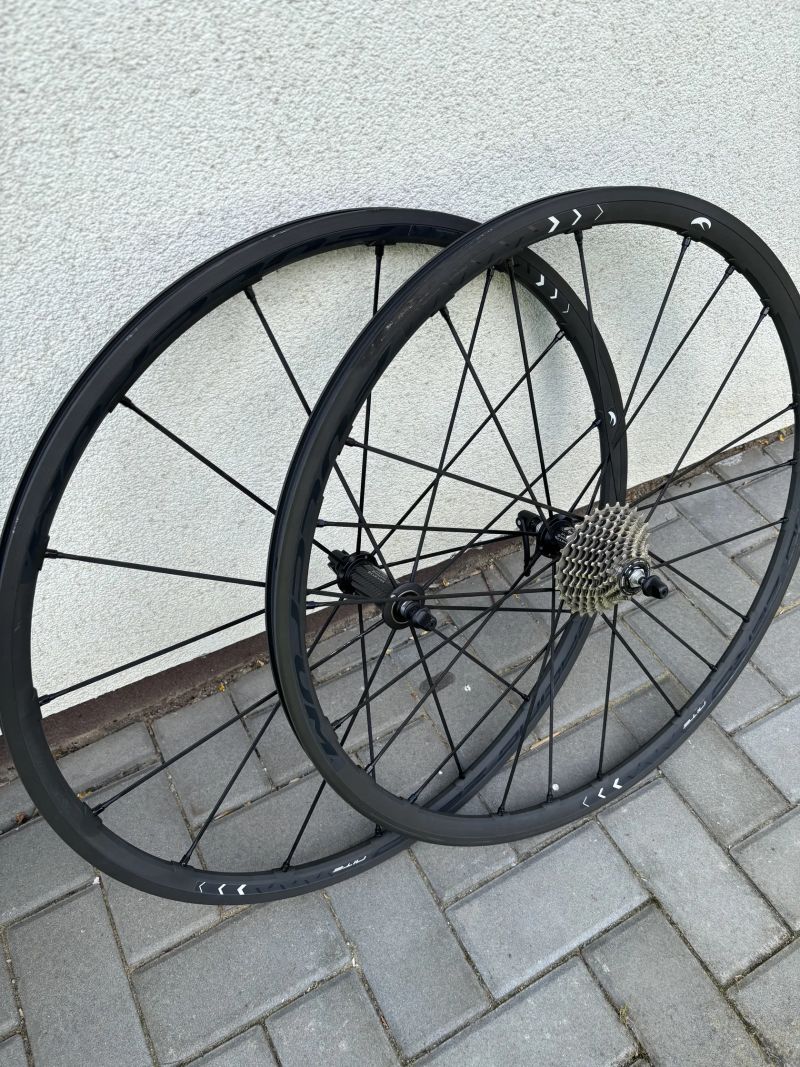 Fulcrum racing zero nite