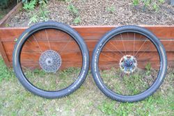 Kompletní kola - ráfky Duke / náby Carbon-Ti 29"